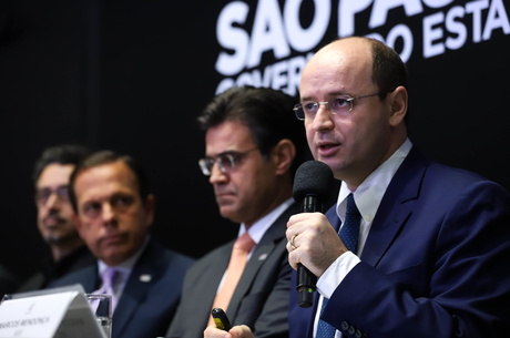 Governador, não é possível voltar às aulas em setembro em São Paulo