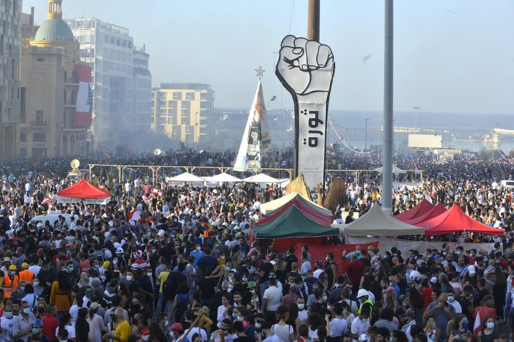 Líbano: Manifestações pedem eleições livres já