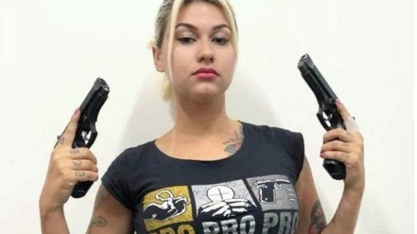 PSOL denuncia Sara Giromini ao MPF por expor dados de menina que engravidou após estupro