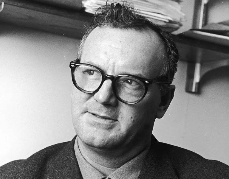 Análise e crítica de ‘época pós-moderna’ em Wright Mills (1959)