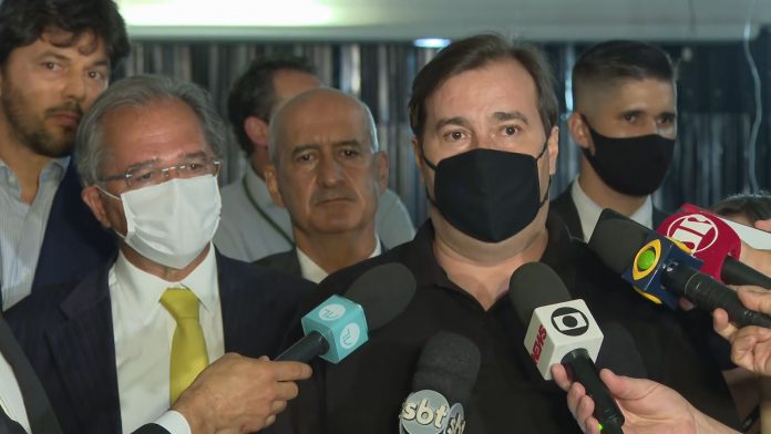 What was served at the dinner of Rodrigo Maia and Paulo Guedes?