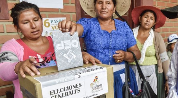 Eleições na Bolívia: contundente vitória contra os golpistas e a extrema direita