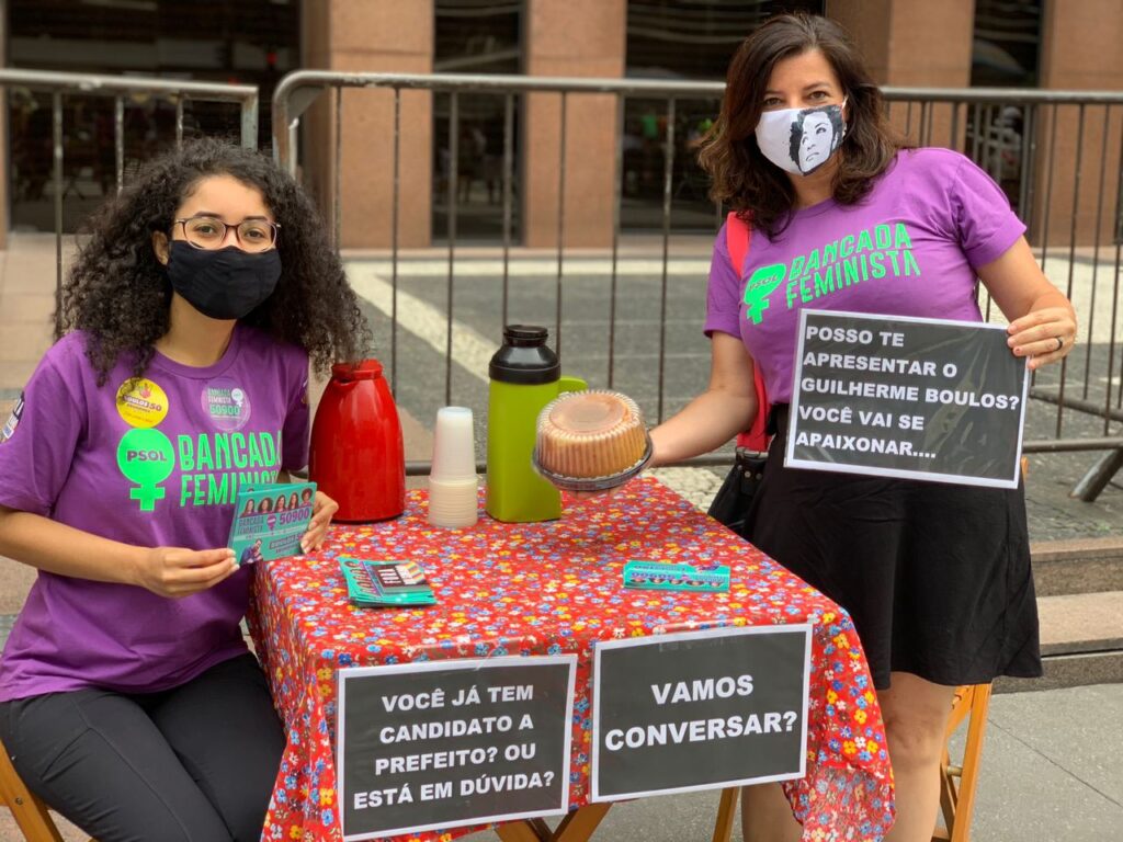 Bancada Feminista do PSOL faz banquinhas pra convencer indecisos e levar Boulos e Erundina para segundo turno em São Paulo