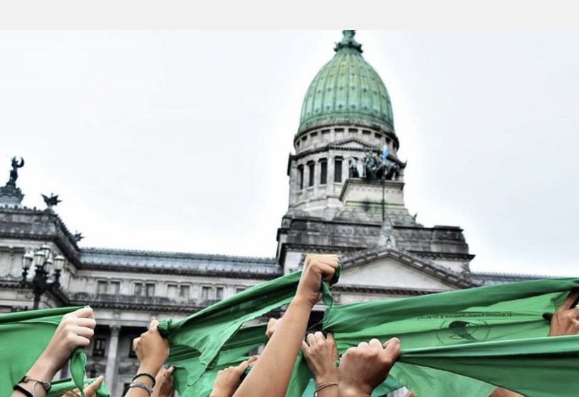 É lei! Vitória histórica na Argentina e de todas nós!