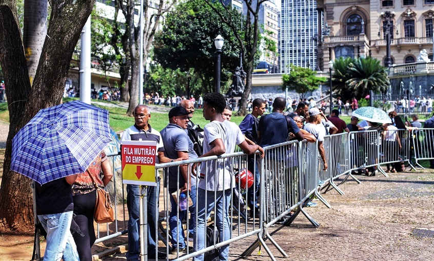 A economia e a classe trabalhadora: a um passo do abismo ou já estamos nele?