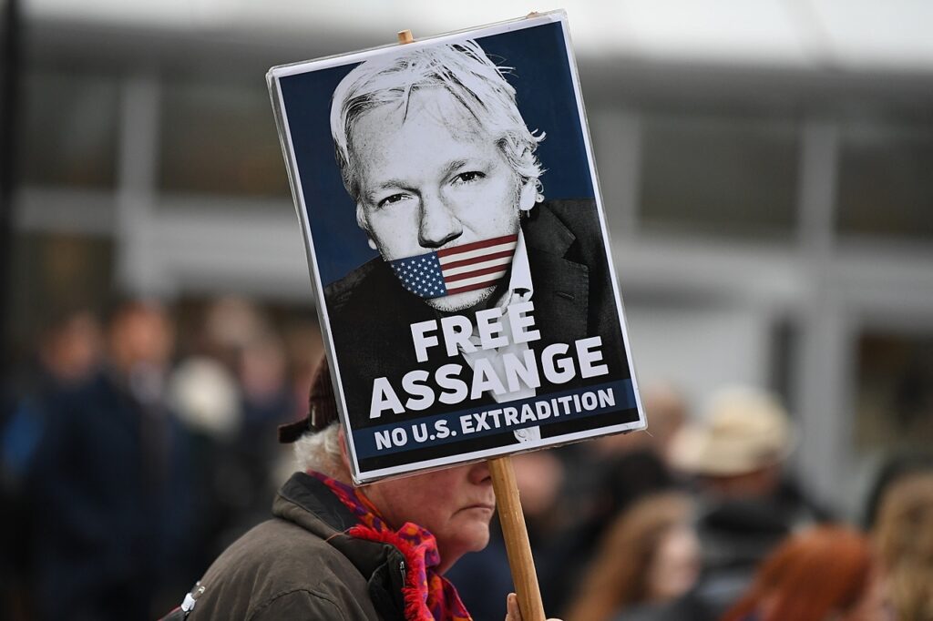 Intensificar a campanha pela liberdade de Assange