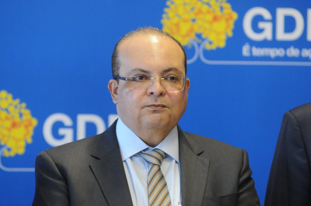 Os negócios do governador ostentação na saúde do DF