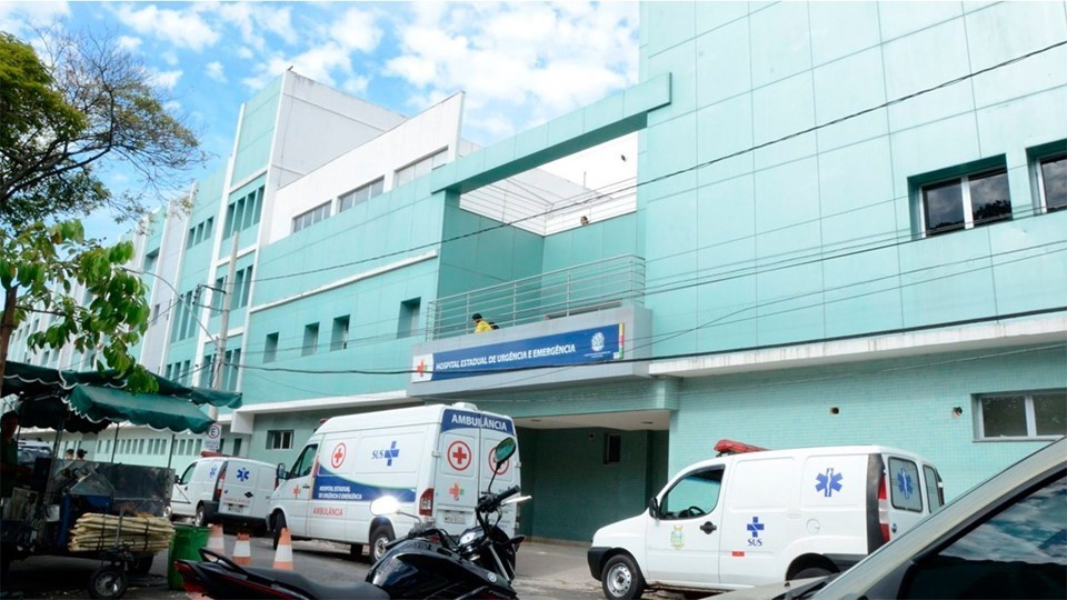 Um ano de pandemia no ES: colapso do sistema hospitalar, “quarentena” branda e a urgência da renda emergencial
