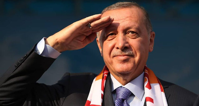 Relatórios mostram avanço de regimes autoritários pelo mundo durante a pandemia