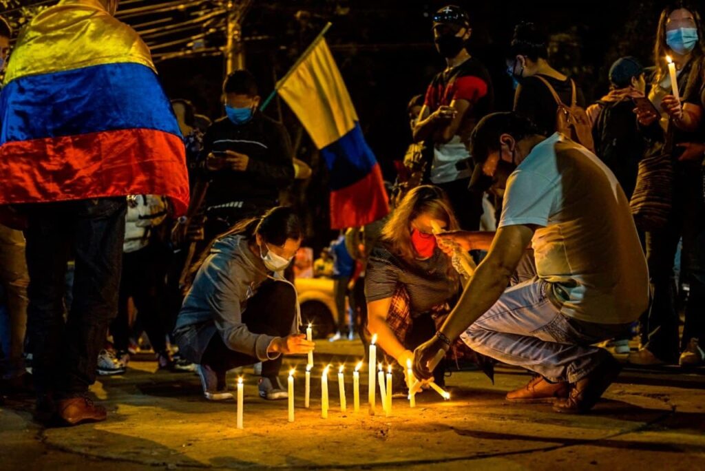 Colômbia: jornalista propõe suspender internet para conter protestos