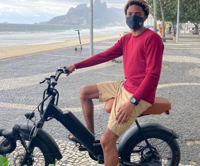 Ladrão, quem te rouba te aponta o dedo