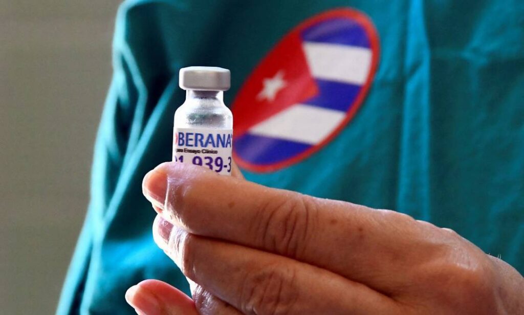 Cuba é o primeiro país da América Latina a vacinar 80% de sua população