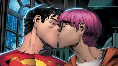 Superman beija um rapaz