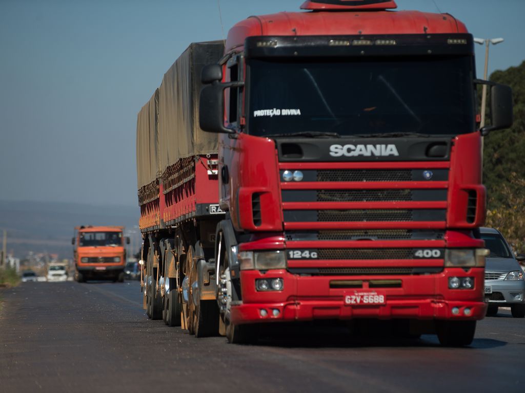 Litro do diesel S-10 em outubro é o mais caro da última década