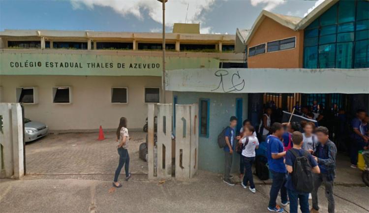 Sintomas dos tempos sombrios: o caso da professora do colégio Thales de Azevedo