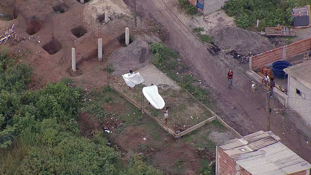 Oito pessoas são mortas em operação policial na Vila Cruzeiro, no Rio de Janeiro