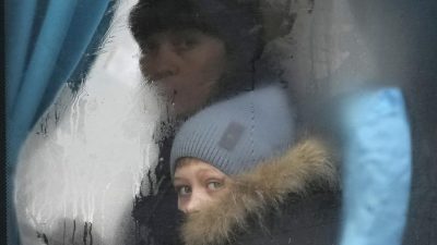 Refugiadas ucranianas, dentro de um veículo