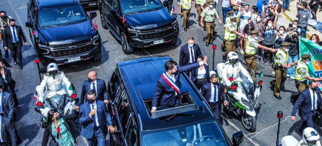 Gabriel Boric toma posse e fará discurso no La Moneda