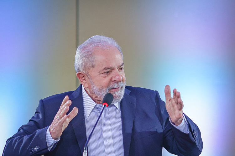 O PSOL deve lutar por uma frente com o PT