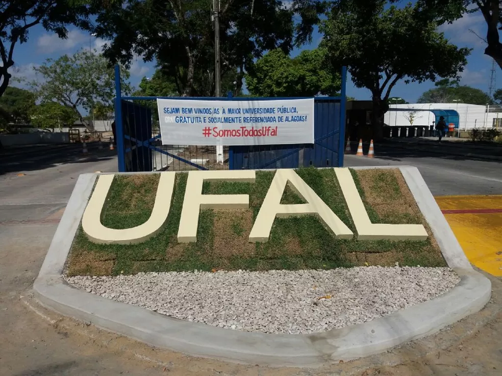 Carta pública a estudantes e colegas servidores da UFAL