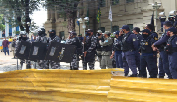 Teresina: Prefeito lança Tropa de Choque contra professores em greve e movimento por moradia
