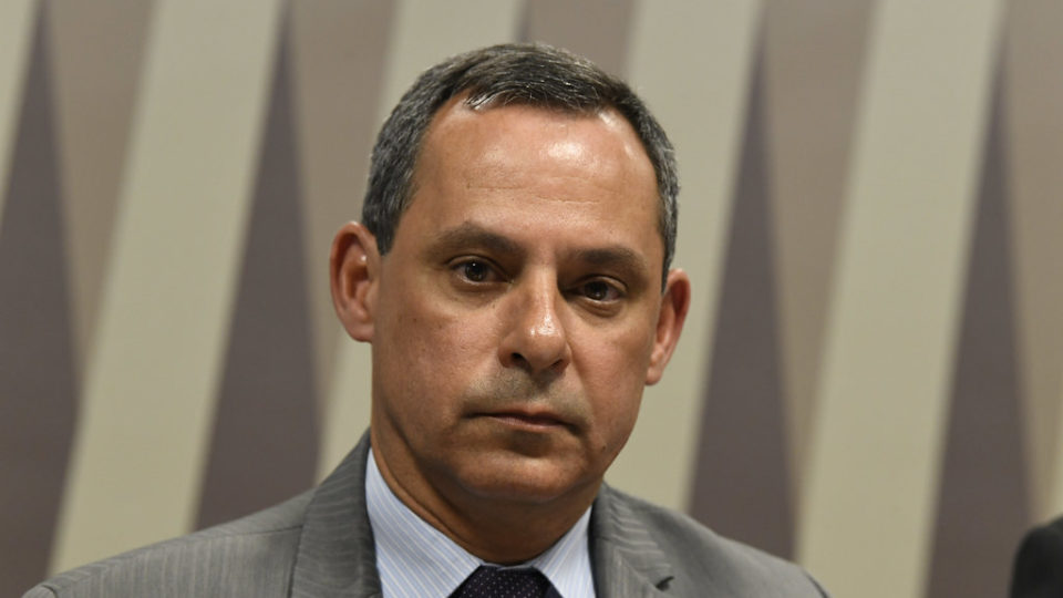 Troca na direção da Petrobras: mudar para manter tudo igual