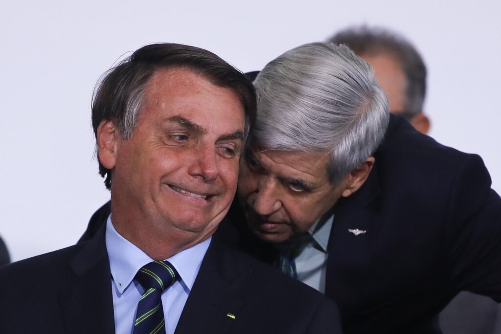 Os militares não são um Quarto Poder