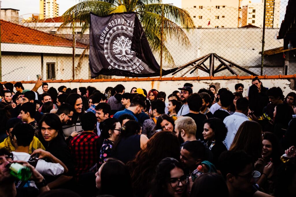 Festejar é existir: sobre a repressão ao lazer e o direito à cidade em Bauru