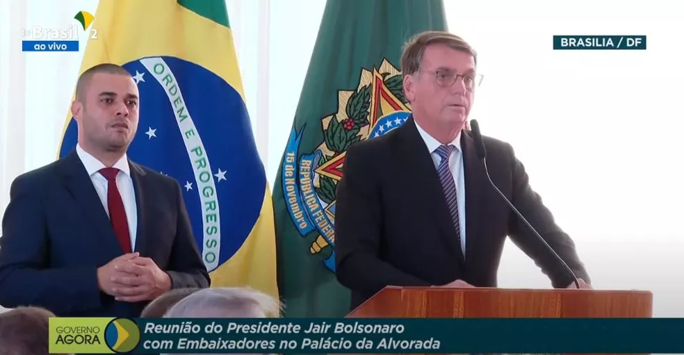 Mobilização é o caminho para barrar o golpismo e defender a democracia