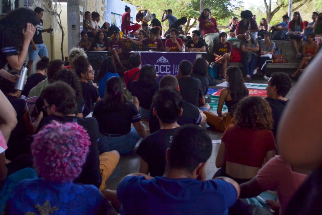 Assembleia estudantil no RESUN-UFS São Cristóvão. IMAGEM: Arthur Gil