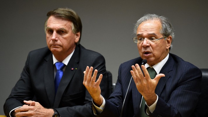 Ministério da Economia planeja acabar com dedução de gastos com saúde e educação no IR