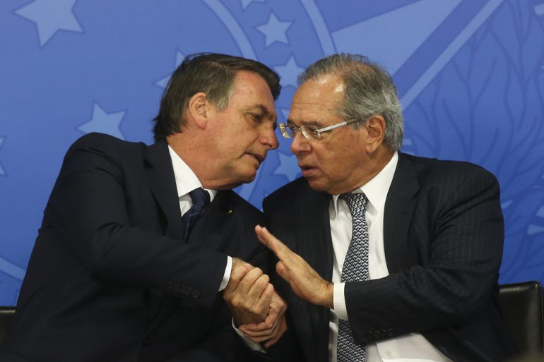 Bomba armada por Bolsonaro: alta da inflação e combustíveis vai explodir após eleição