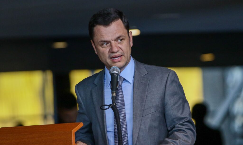 Bolsonarismo intensifica ofensiva contra institutos de pesquisa