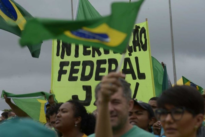 15 de Novembro: Golpistas devem ser investigados e punidos