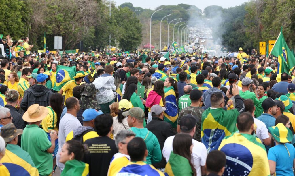 É hora de punir os golpistas