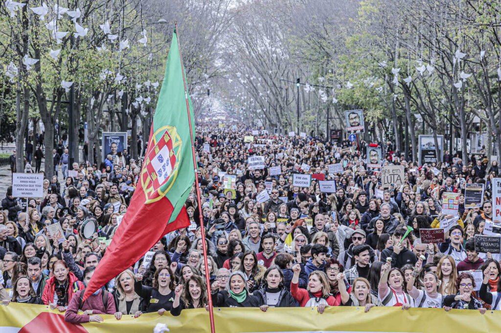 Da luta pela Escola Pública, à defesa unida contra o ataque ao direito à greve!