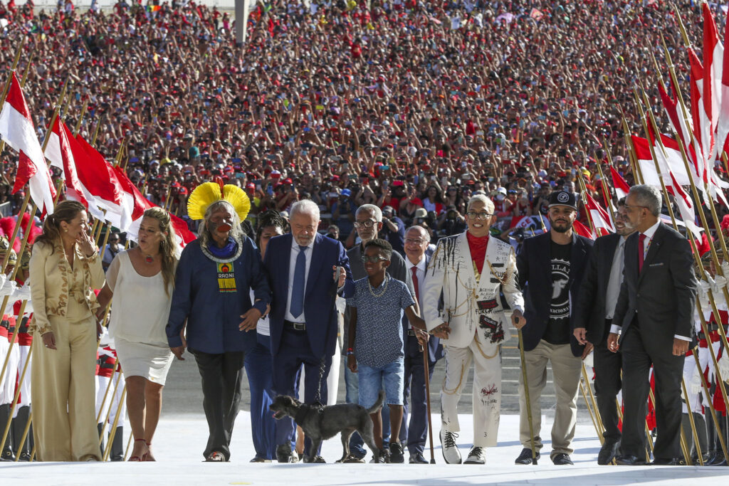 Lula empossado! Com luta e mobilização, é hora de mudar o Brasil!