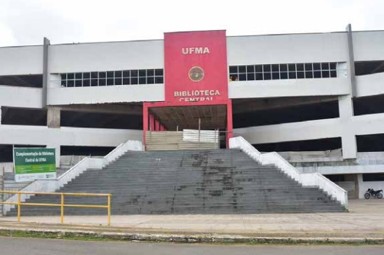 Construção de biblioteca na Universidade Federal do Maranhão segue a passos lentos