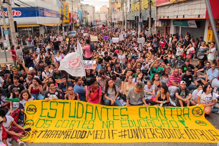 Ocupar a universidade, festejar nosso direito de lutar