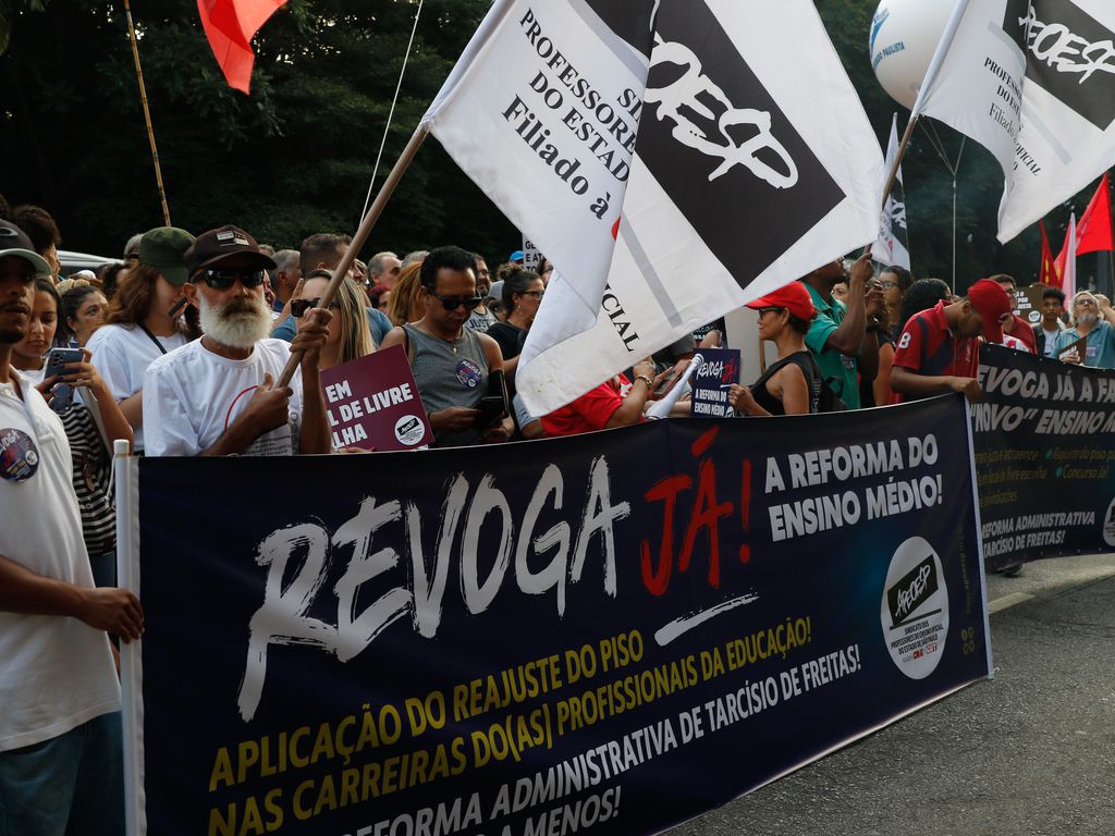 Sem ilusões ou cortina de fumaça: o novo Ensino Médio não pode ter vida longa!