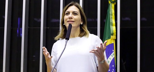 Rosana Valle (PL-SP) votou pelo retorno do ministério de Bolsonaro