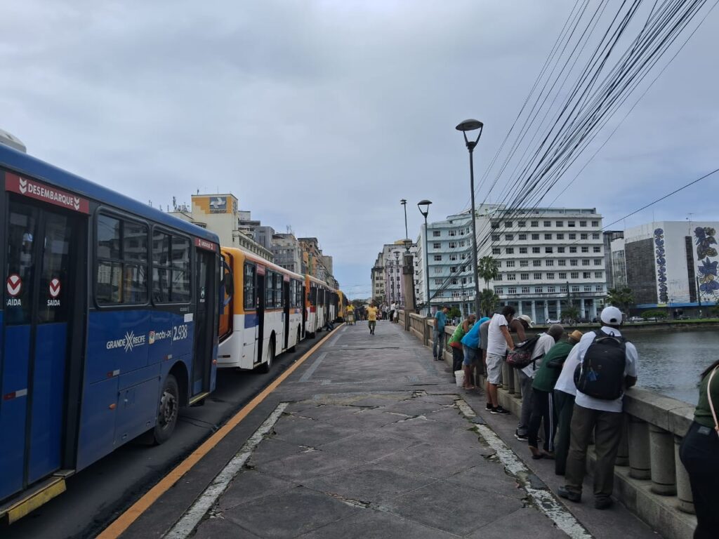 Greve dos rodoviários de Recife vai para o terceiro dia contra intransigência patronal e precisa de apoio