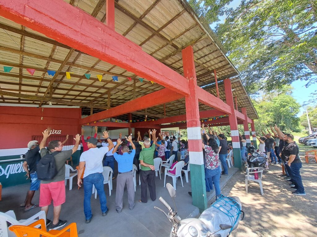 Servidores da Universidade Federal Rural da Amazônia aprovam indicativo de greve contra o ponto eletrônico e em defesa da democracia