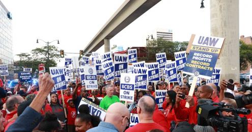Greve nos grandes fabricantes de carros de Detroit entra no quarto dia