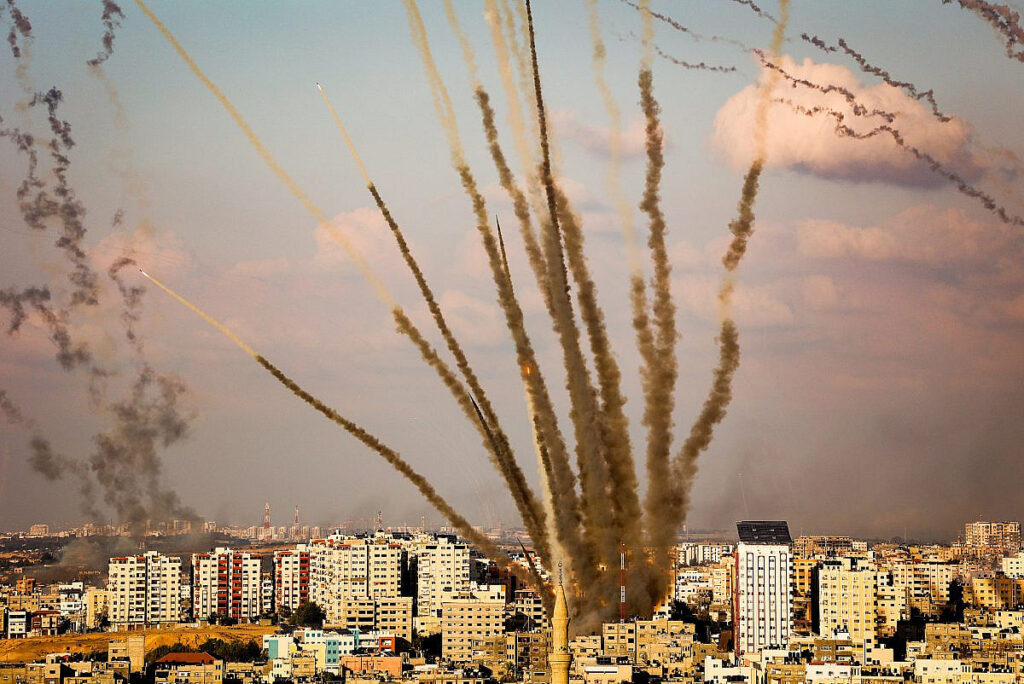 Nesta guerra, os palestinos em Israel estão presos entre duas realidades dolorosas