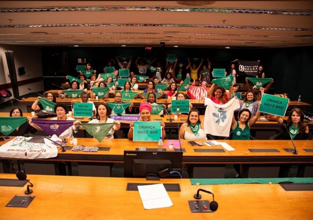 Onde está e para onde caminha a garantia do direito ao aborto no Brasil?