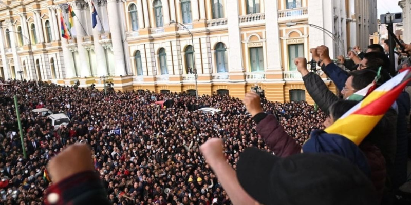 É impossível lutar contra o fascismo persistindo nos erros do passado