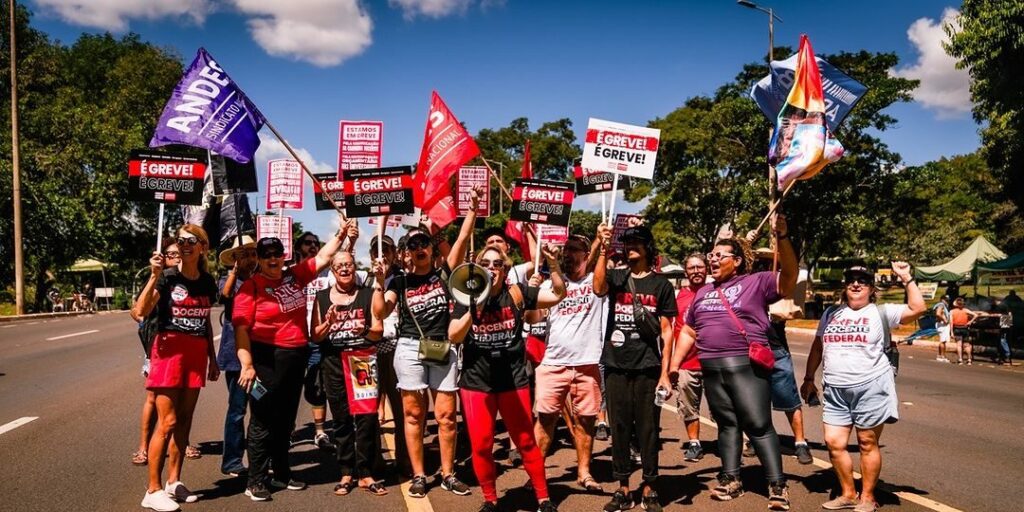 Greve da educação federal: os limites e as conquistas