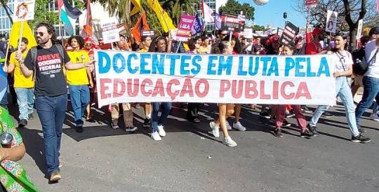 Se a greve é pedagógica, o que aprendemos com ela?