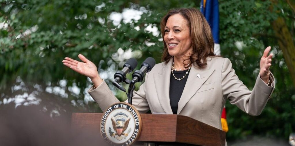 Crítica à Representatividade Neoliberal: O Caso Kamala Harris